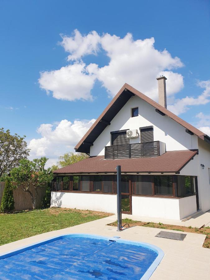 Casa Din Vie, Piscina Incalzita, Intreaga Locatie La 15Min De Centrul Orasului Oradea Exterior foto
